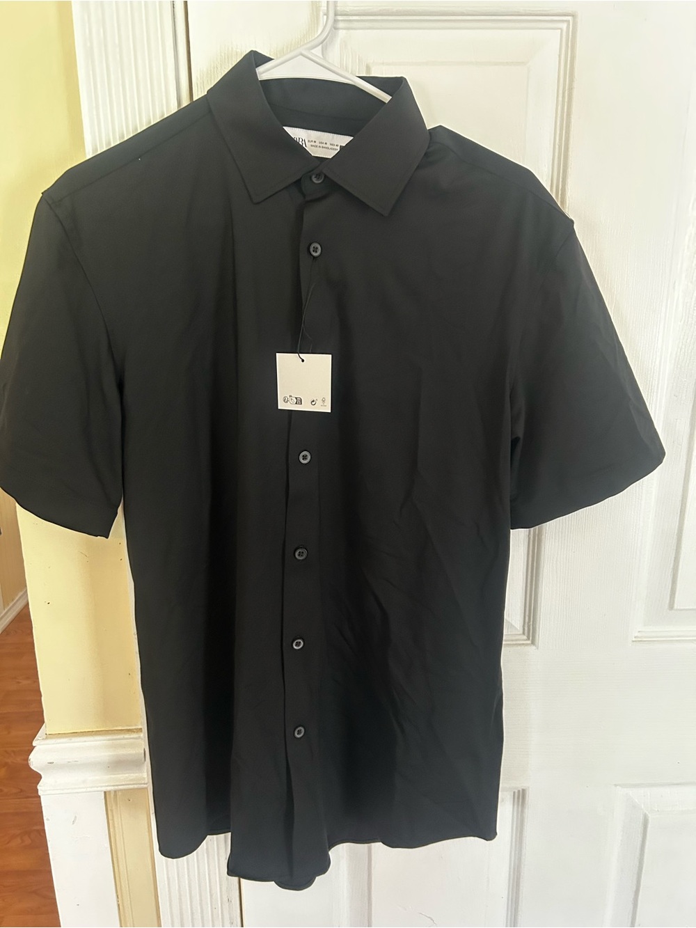 NWT Zara Men's Short-Sleeve Black Button-Up Shirt